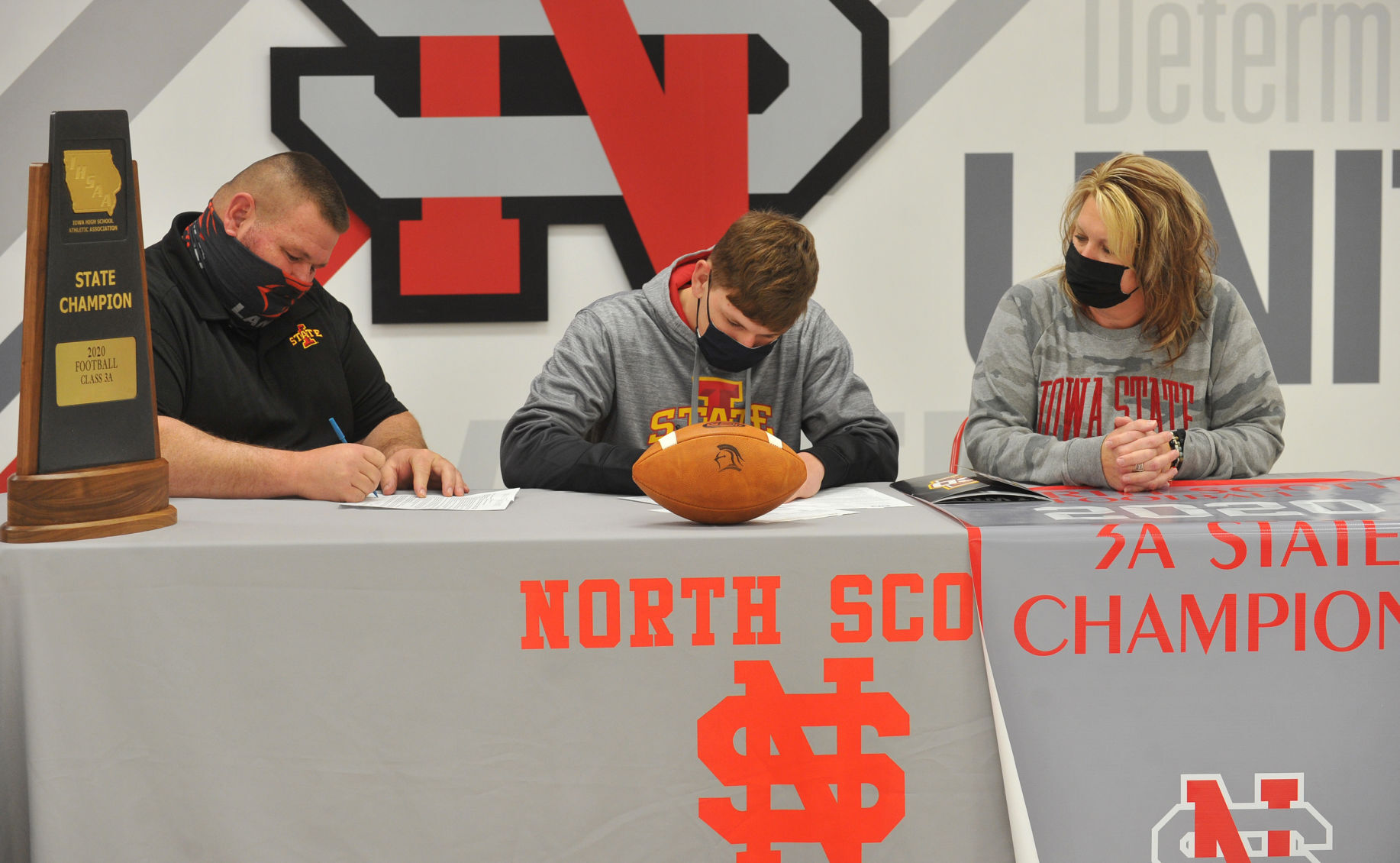 121620-qc-spt-signing day-100